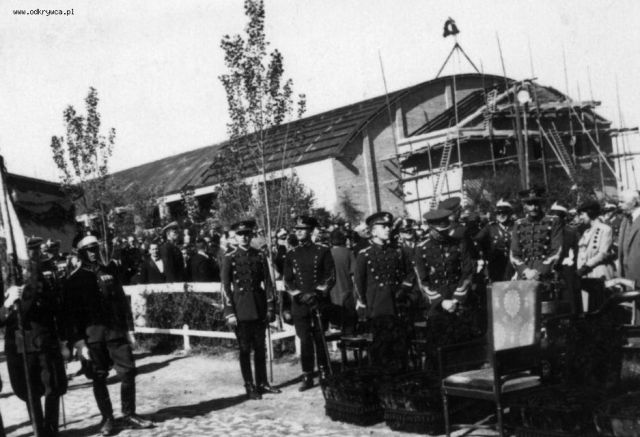 uj2szwol1.jpg&x=800