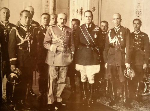 JP i gen. Douglas MacArthur 10.09.1932 r. Belweder.png