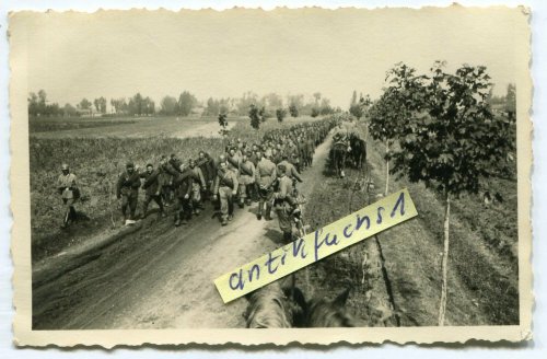 gefangene Soldaten aus Polen nach Schlacht bei Kutno in Polen 1939.jpg