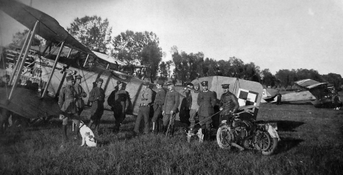16 EW lotnisko polowe Barszczówka pod Białymstokiem wrzesien 1920 r. Bre XIVA2 — kopia.png