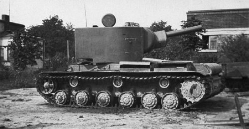 tank kw2 zostal.jpg