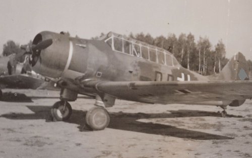 Feldflugplatz Litzmannstadt Łódź Luftwaffenflugzeug Beute N.A.46 1941.jpg