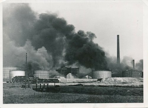 Brand der polnischen Staatsraffinerie Bolnin in Drohobice.jpg