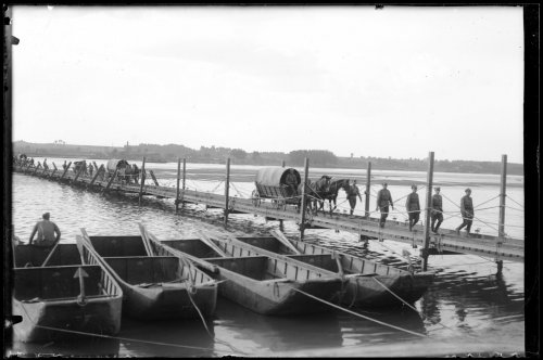 Przeprawa przez Wisłę taboru 1 Pułku Strzelców Konnych. Wychodź - 10.08.1934.jpg