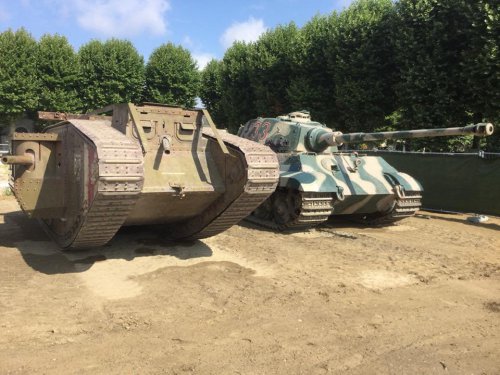 Tiger II i Mark IV (replika).jpg