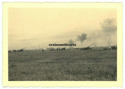 Artillerie Geschütz Stellung b. Angriff auf Festung MODLIN Polen 1939.jpg