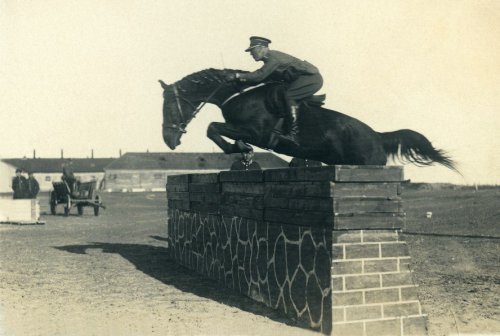 Por. 3 Pułku Szwoleżerów Mazowieckich Romuald Trajchel, Suwałki 1930 rok.jpg