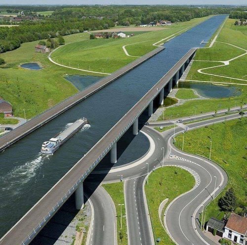 Start Canal Bridge, Belgium.jpg