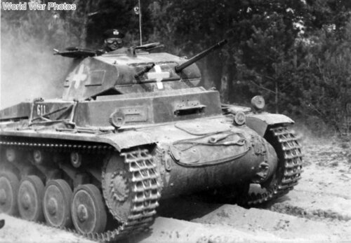 Panzer_II_Nr_611_1939.thumb.jpg.5182b2cc5ddcc64ec6e0602cf233315d.jpg