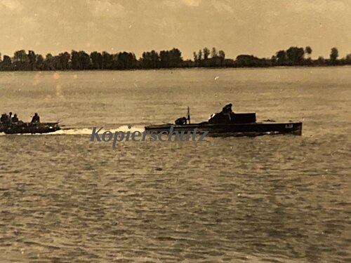 Foto, Polen, Kriegsmarine, Weichsel, Motorrad, Boot, Frau, aus Fotoalbum - 02.jpg