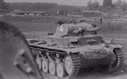 Panzer_II_tank_Poland_1939.jpg