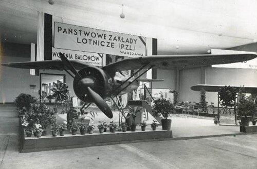 Salone internazionale aeronautico 1935.jpg
