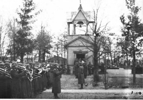 Heldenfriedhof_1941.thumb.jpg.7c80e27d1ec350ba539e65d63e8b4554.jpg