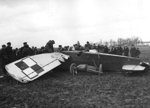 Avia BH 33 PWS-A por. Józefa Orłowskiego. Wilanów. 1931.jpg