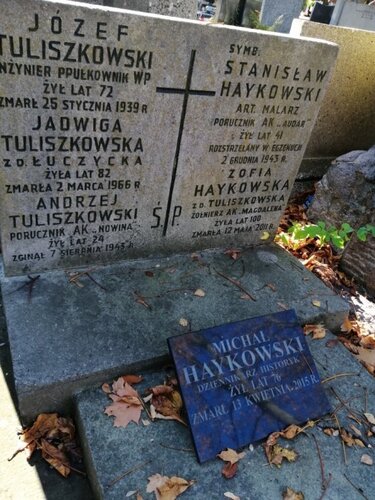 haykows warsz powazki.jpg