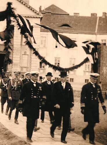 mar unrug h.jpg