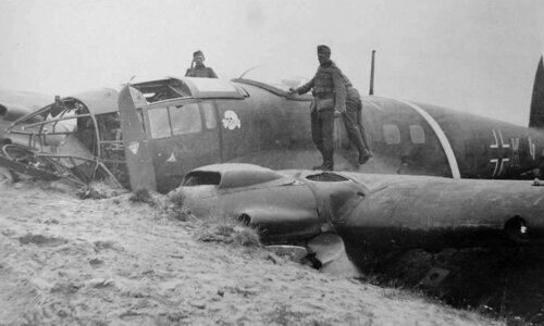 Heinkel He111 P - B3+KK, 2.Staffel, KG54_1, in vicinity of Brzesc, Poland, 15.09.1939..jpg