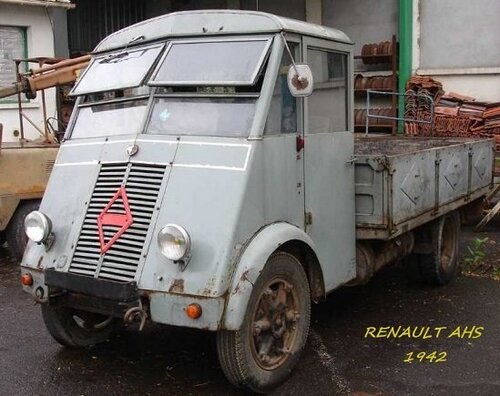 renault ahs 1942.jpg